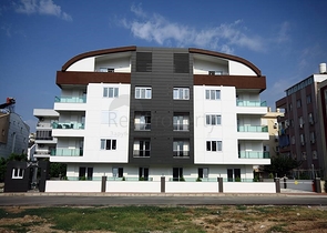 شقق بأحجام واسعة في وسط مدينة انطاليا