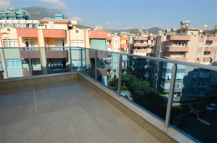 شقة في مجمع مميز في الانيا