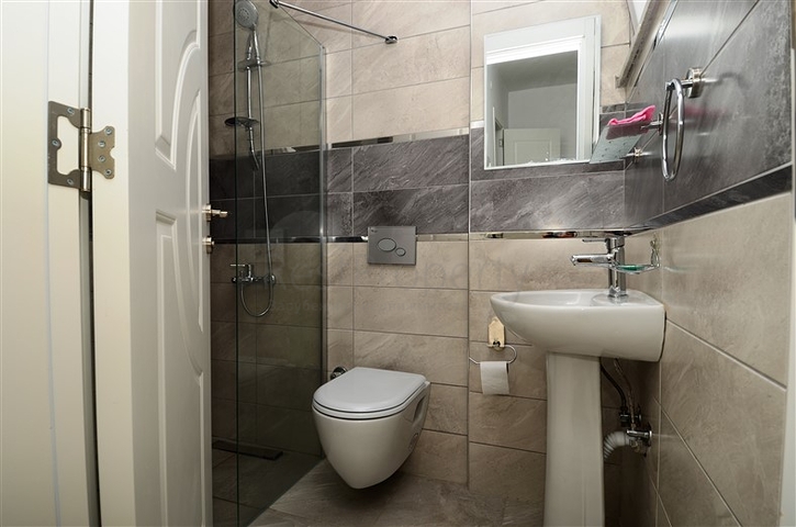 شقة في مجمع مميز في الانيا