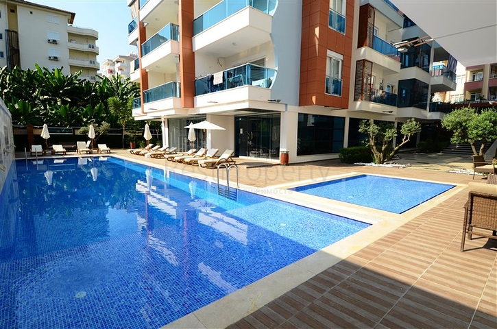 شقة في مجمع مميز في الانيا