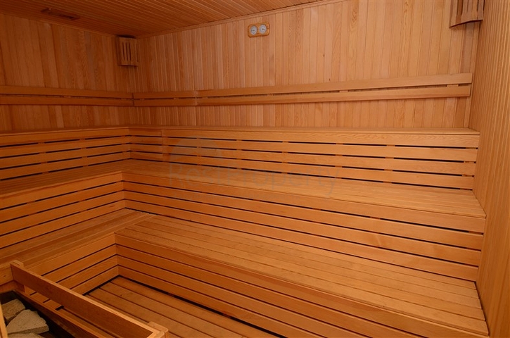 شقة في مجمع مميز في الانيا