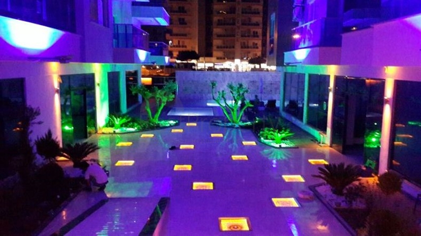 شقة في مجمع مميز في الانيا