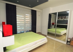 شقة في مجمع مميز في الانيا