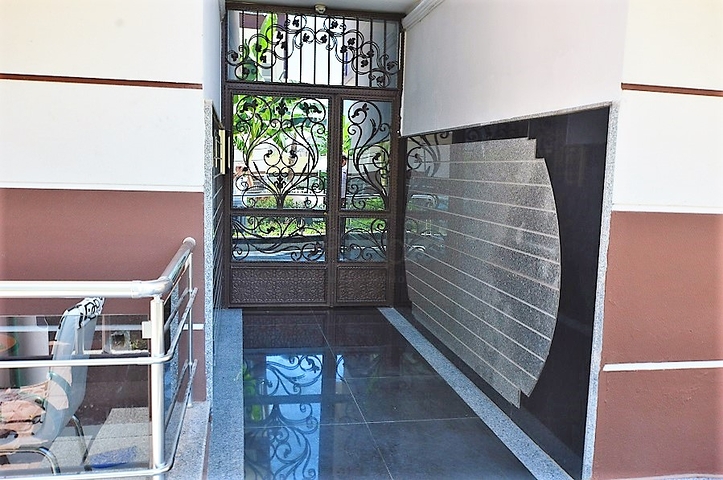 شقة ثلاث غرف و صالة في مركز انطاليا