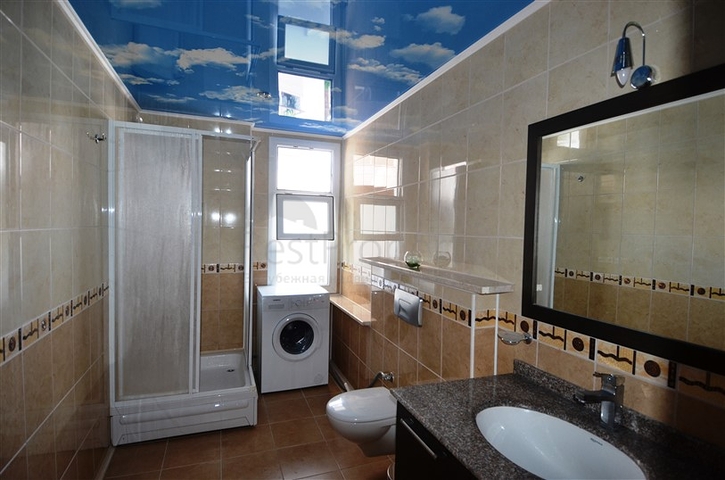 شقة تطل على النهر في الانيا