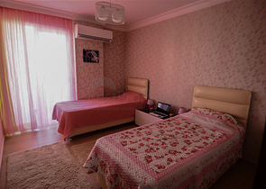 شقة تطل على النهر في الانيا