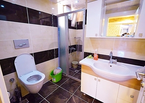 شقة غرفتين و صالة قريبة من البحر في انطاليا