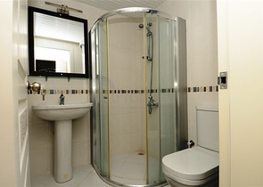 شقة غرفتين و صالة في مجمع عصري