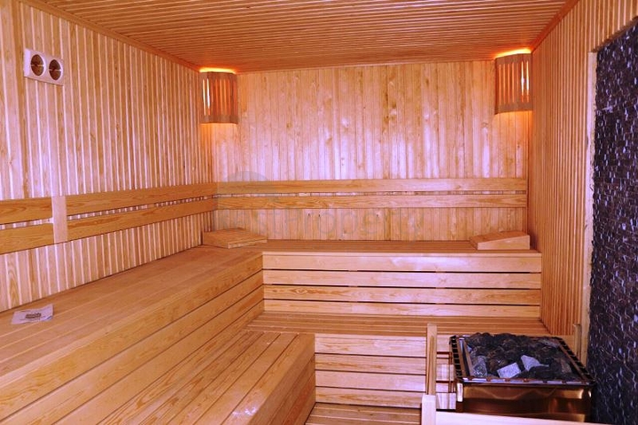 شقق في مجمع جديد في الانيا على مقربة من البحر