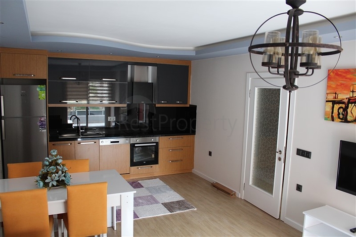 شقق في مجمع جديد في الانيا على مقربة من البحر