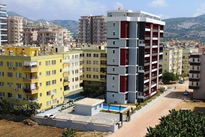 شقق في مجمع جديد في الانيا على مقربة من البحر