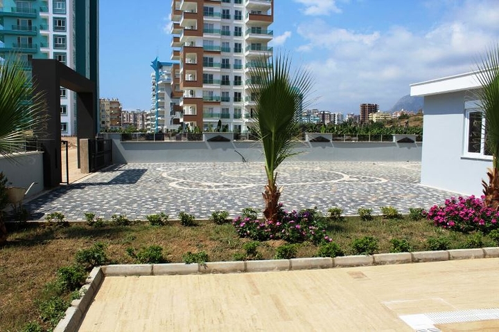 شقق في مجمع جديد في الانيا على مقربة من البحر