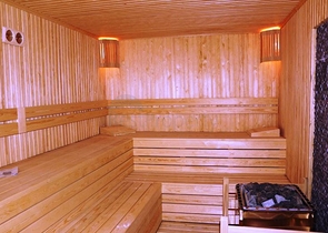 شقق في مجمع جديد في الانيا على مقربة من البحر