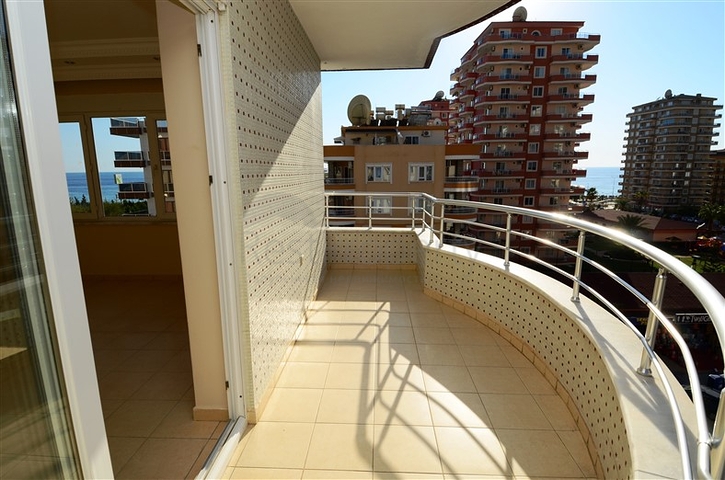 شقة باطلالة بحرية رائعة وغرفتي نوم في ماهموت لار , ألانيا