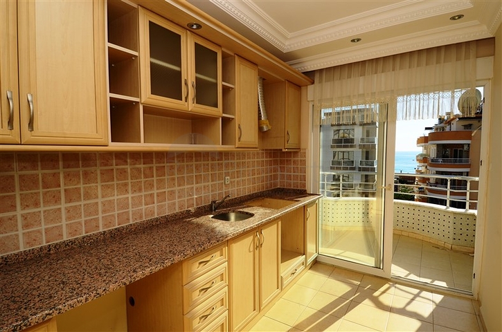 شقة باطلالة بحرية رائعة وغرفتي نوم في ماهموت لار , ألانيا