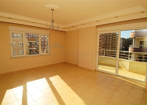 شقة باطلالة بحرية رائعة وغرفتي نوم في ماهموت لار , ألانيا