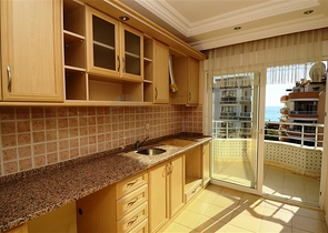 شقة باطلالة بحرية رائعة وغرفتي نوم في ماهموت لار , ألانيا