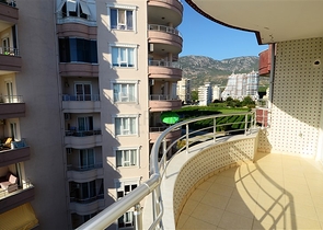 شقة باطلالة بحرية رائعة وغرفتي نوم في ماهموت لار , ألانيا