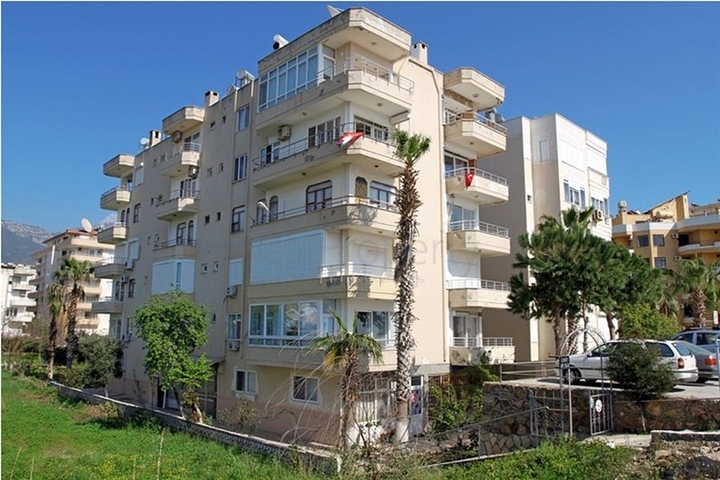 شقة على الخط الأول للبحر بغرفتي نوم في منطقة محمودلار - ألانيا 