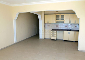 شقة على الخط الأول للبحر بغرفتي نوم في منطقة محمودلار - ألانيا 