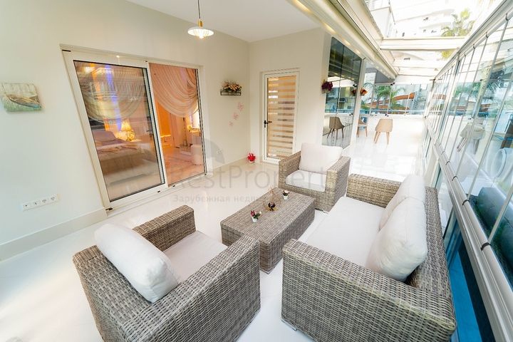 منازل فاخرة باطلالة بحرية خلابة على الخط الأول للبحر في محمودلار / الانيا