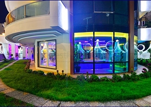 منازل فاخرة باطلالة بحرية خلابة على الخط الأول للبحر في محمودلار / الانيا