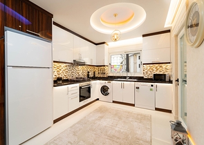 منازل فاخرة باطلالة بحرية خلابة على الخط الأول للبحر في محمودلار / الانيا