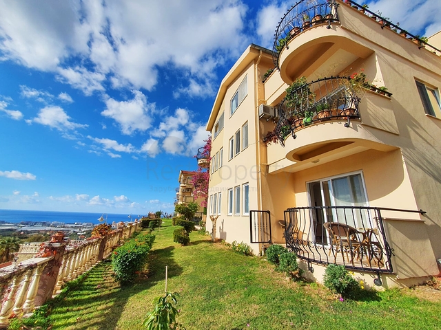 شقق باطلالات ساحرة على البحر في مجمع الغولد سيتي