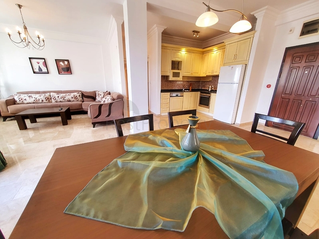 شقق باطلالات ساحرة على البحر في مجمع الغولد سيتي