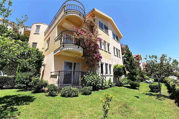 شقق باطلالات ساحرة على البحر في مجمع الغولد سيتي