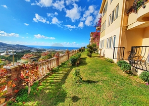 شقق باطلالات ساحرة على البحر في مجمع الغولد سيتي