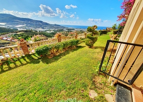 شقق باطلالات ساحرة على البحر في مجمع الغولد سيتي