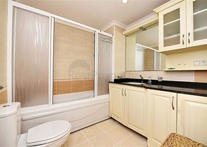 شقق باطلالات ساحرة على البحر في مجمع الغولد سيتي