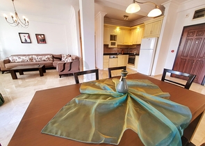 شقق باطلالات ساحرة على البحر في مجمع الغولد سيتي