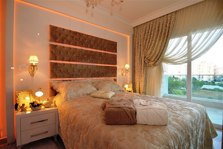 شقق ضمن مجمع يضاهي فنادق 5 نجوم في الانيا