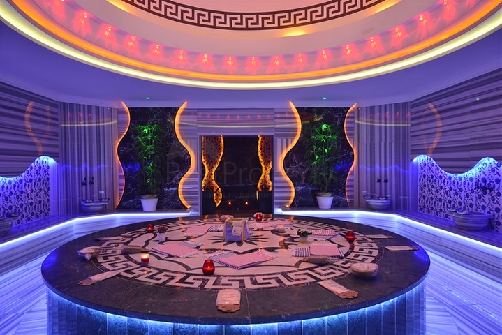 شقق ضمن مجمع يضاهي فنادق 5 نجوم في الانيا