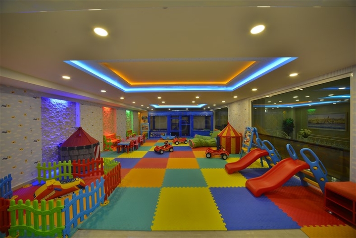 شقق ضمن مجمع يضاهي فنادق 5 نجوم في الانيا