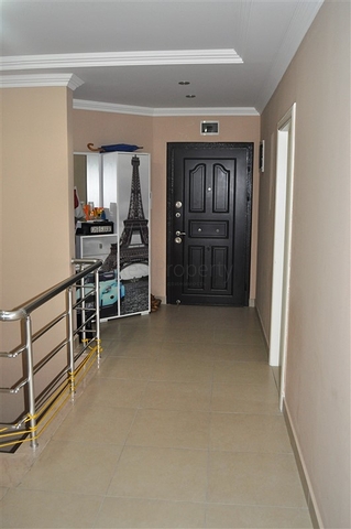 بينت هاوس ضمن مجمع عصري في مركز مدينة ألانيا