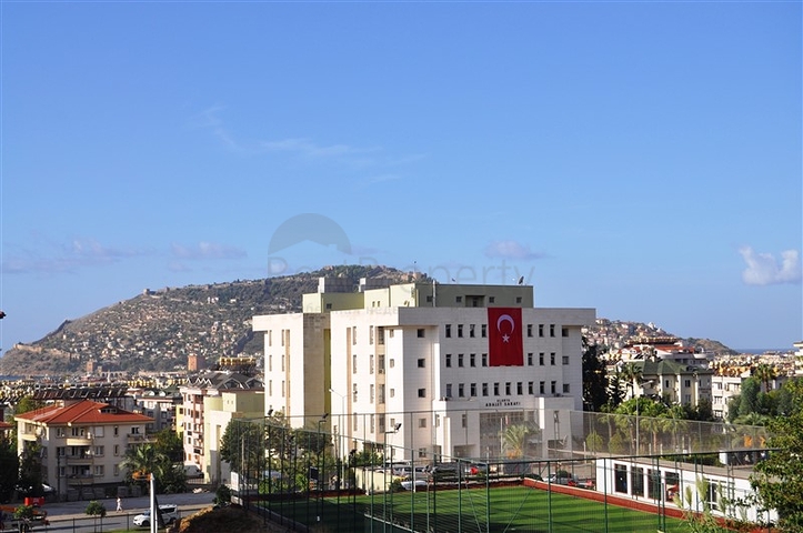 بينت هاوس ضمن مجمع عصري في مركز مدينة ألانيا