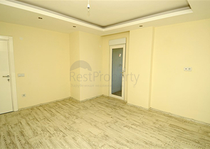 شقة مكونة من اربع غرف نوم ضمن مجمع عصري