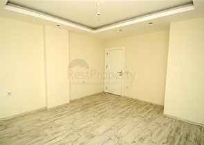 شقة مكونة من اربع غرف نوم ضمن مجمع عصري