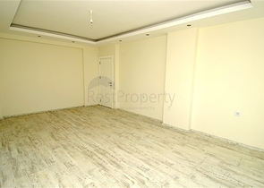 شقة مكونة من اربع غرف نوم ضمن مجمع عصري