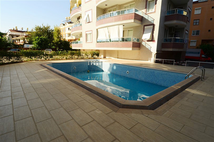 بنتهاوس مطلة على البحر في وسط ألانيا