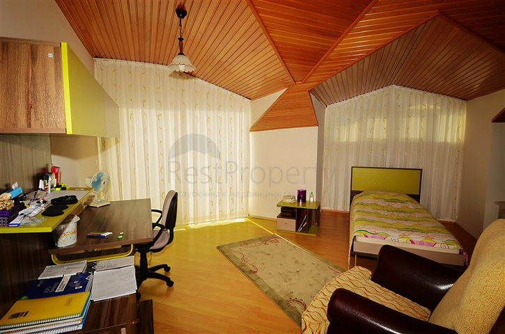 بنتهاوس مطلة على البحر في وسط ألانيا