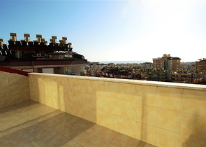 بنتهاوس مطلة على البحر في وسط ألانيا