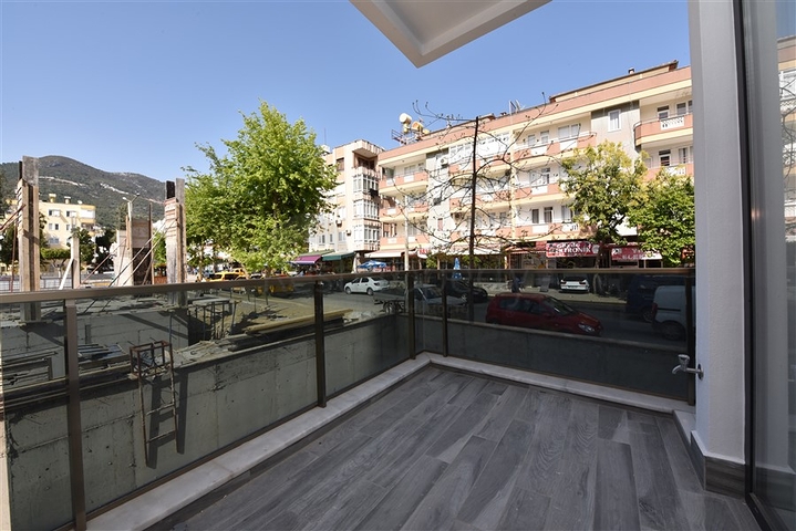 مشروع استثماري : من شركة البناء مباشرة في وسط ألانيا