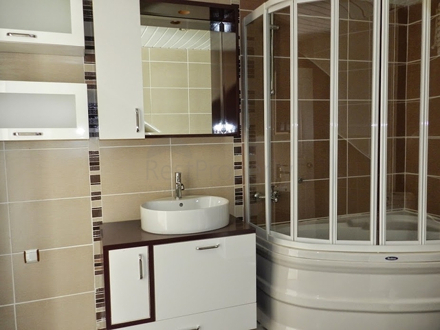 شقة واسعة قريبة من البحر