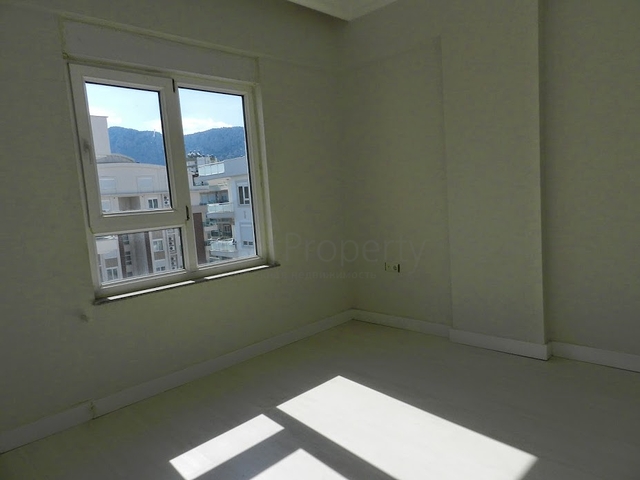 شقة واسعة قريبة من البحر