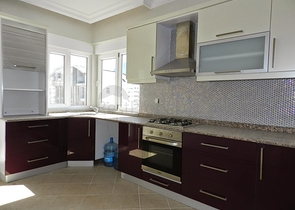 شقة واسعة قريبة من البحر