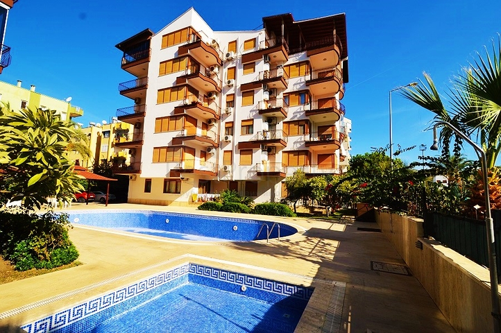 شقة بينتهاوس ثلاث غرف و صالة